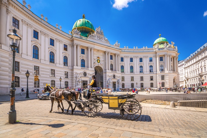 Austria, Vienna, Alte Hofburg  700x467