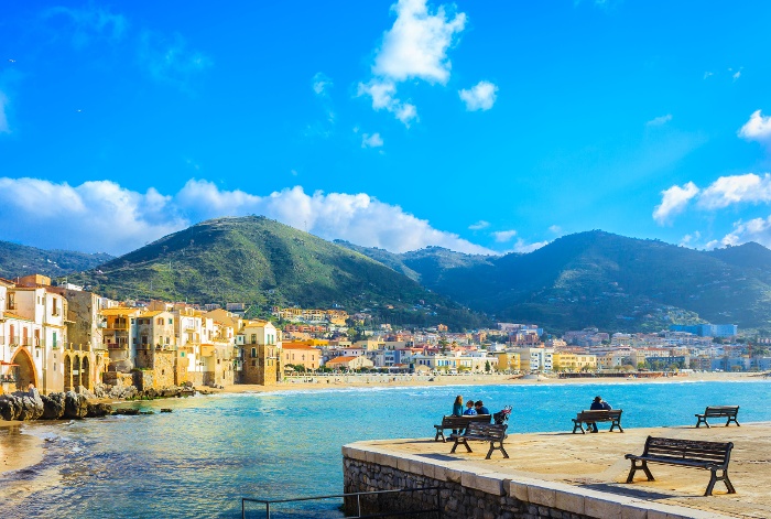 cefalu sicily shutterstock_292383359 700x471