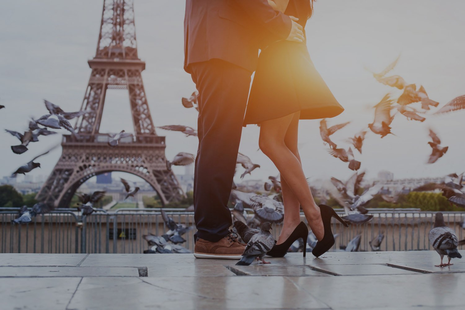 paris romance shutterstock_319813007 HSLANDING HERO LAYER