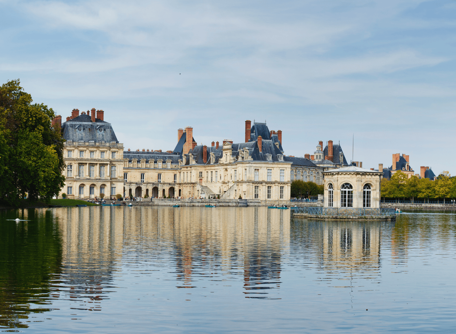 Fontainebleau and Vaux-le-Vicomte Private Tour from Paris