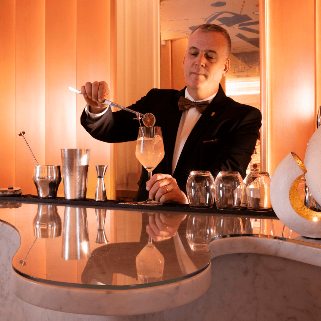 Hotel Vernet Paris