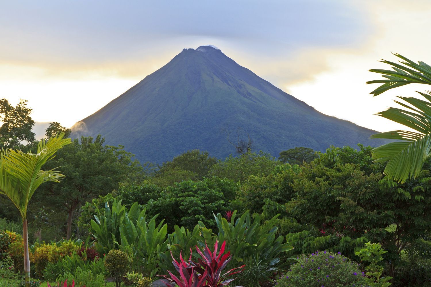 Costa Rica Travel - Arenal Volcano (2)