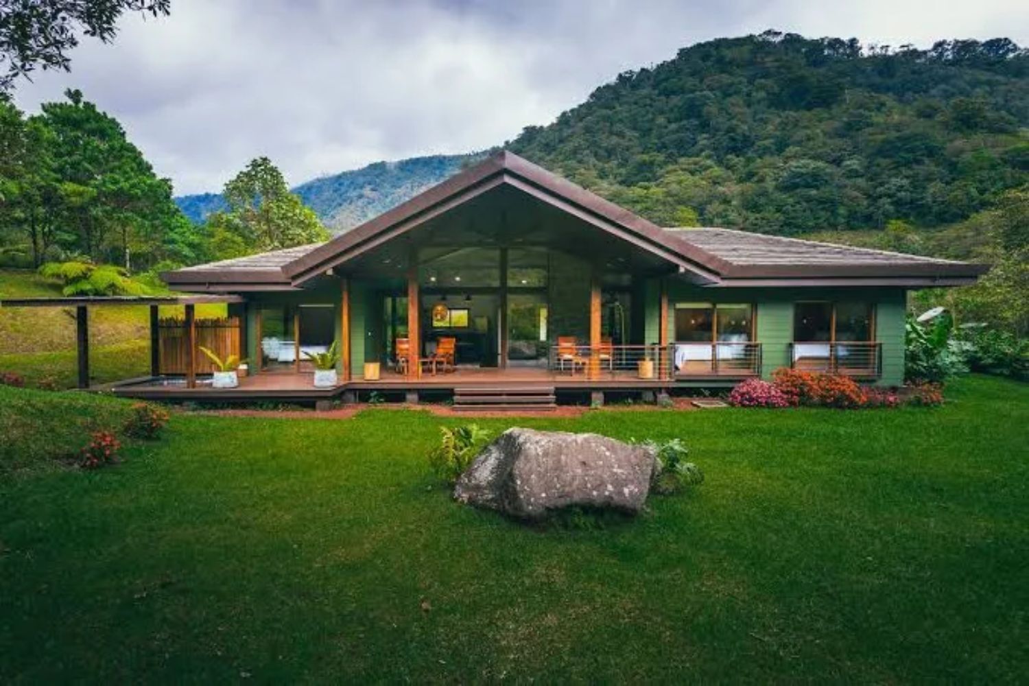 El Silencio Lodge & Spa ( Bajos del Toro)
