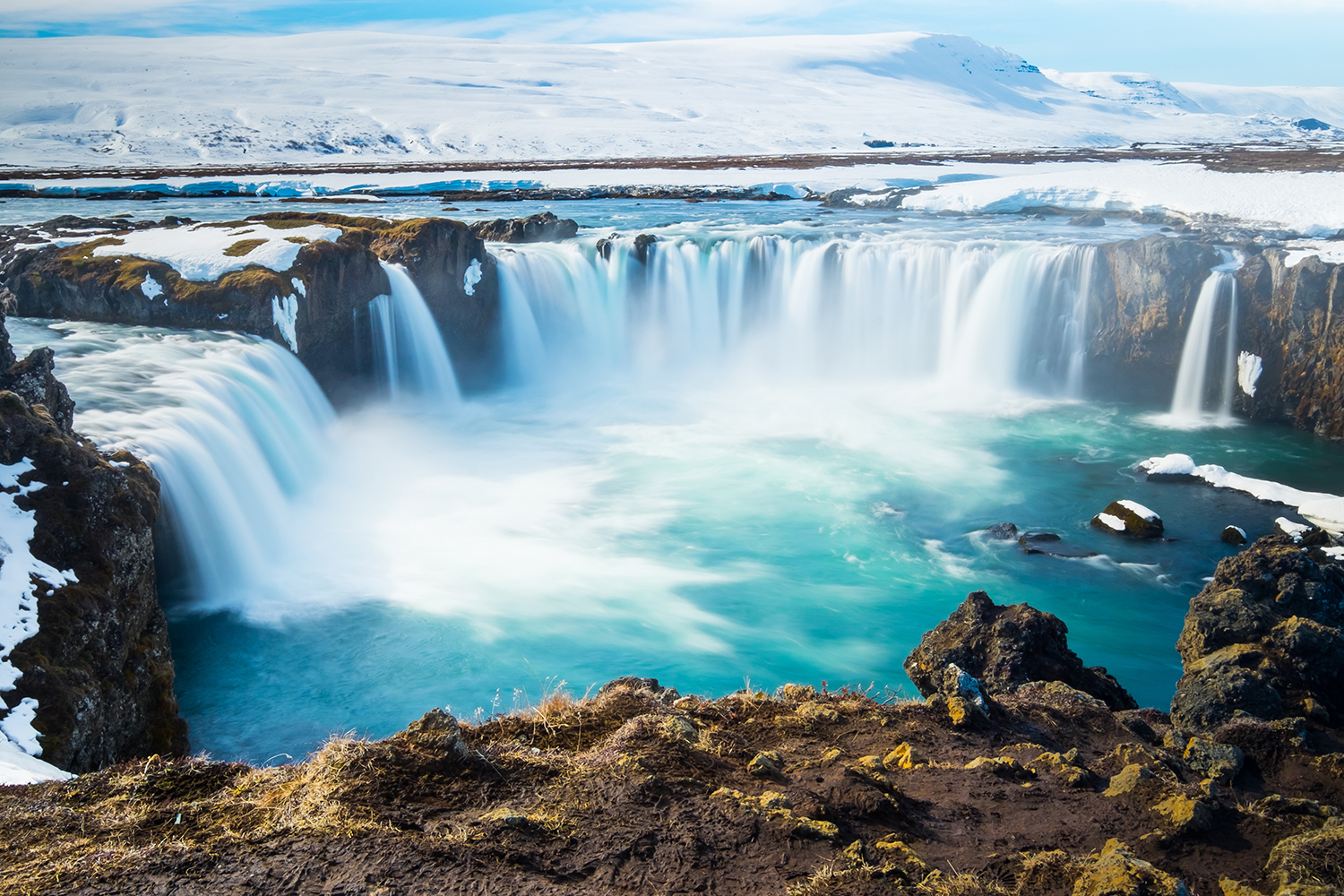 Goddafoss Waterfall Iceland shutterstock_483878155 1500x1000